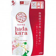 Lion Увлажняющее жидкое мыло для тела с ароматом изысканного цветочного букета “Hadakara" (мягкая упаковка) 360 мл